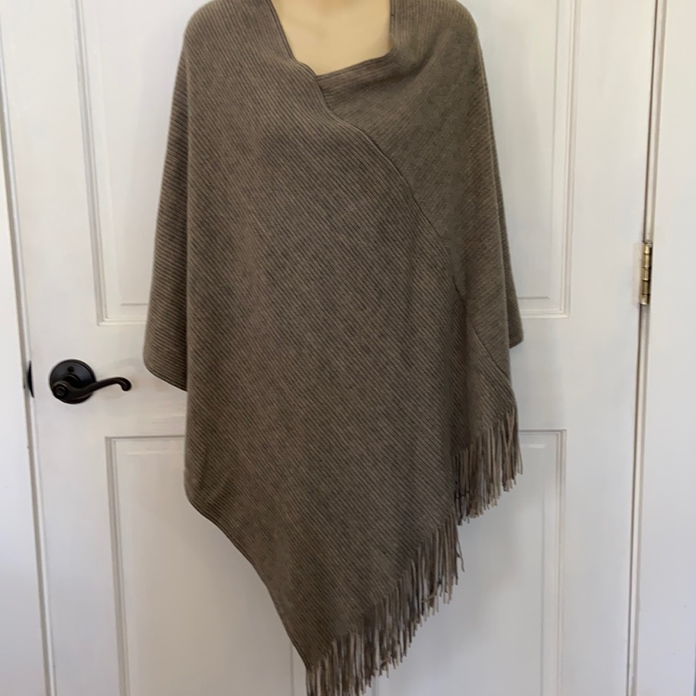 NWOT Steve Madden Fringed Poncho OS